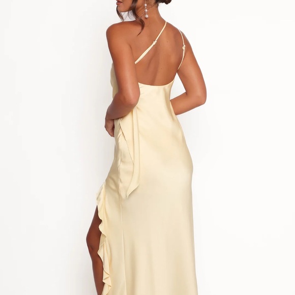 Aila Rosette Petal & Pup Cream One-Shoulder Gown butter yellow dress - Picture 5 of 5